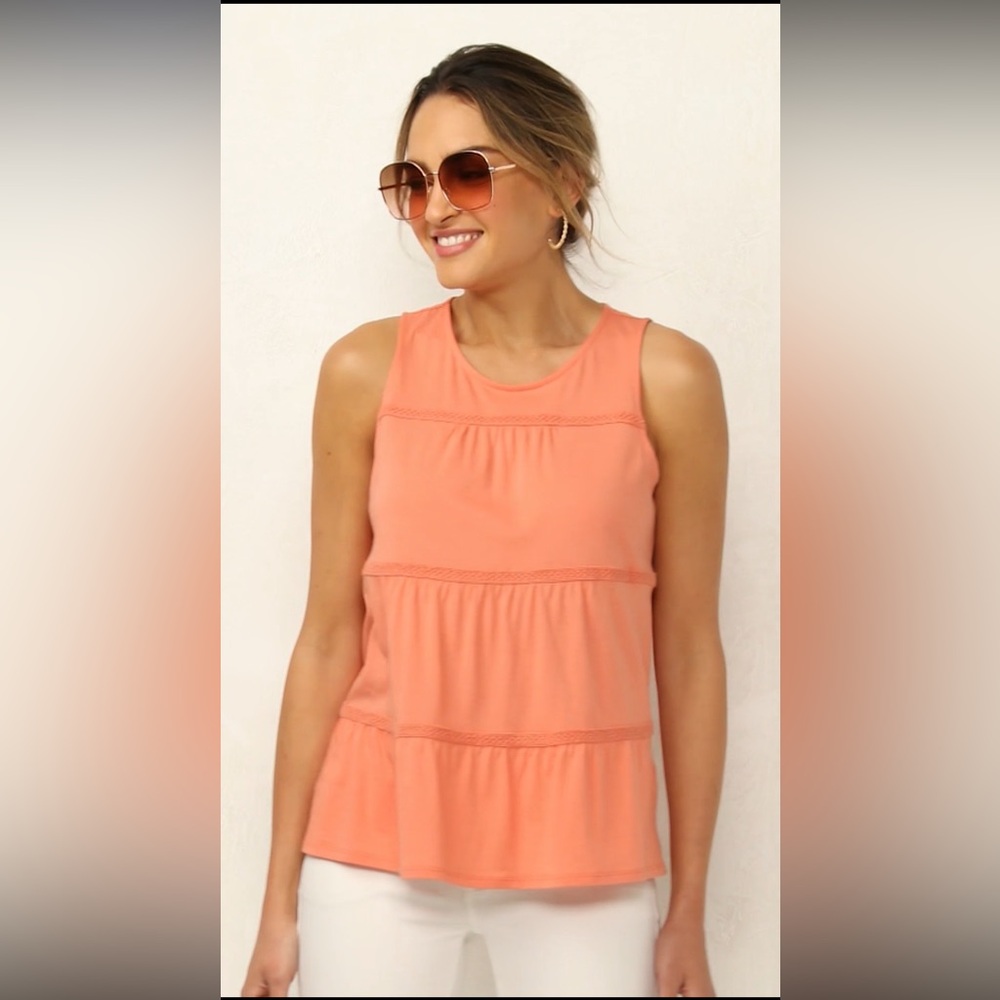 Lauren Conrad Tiered Ruffle Tank Size M